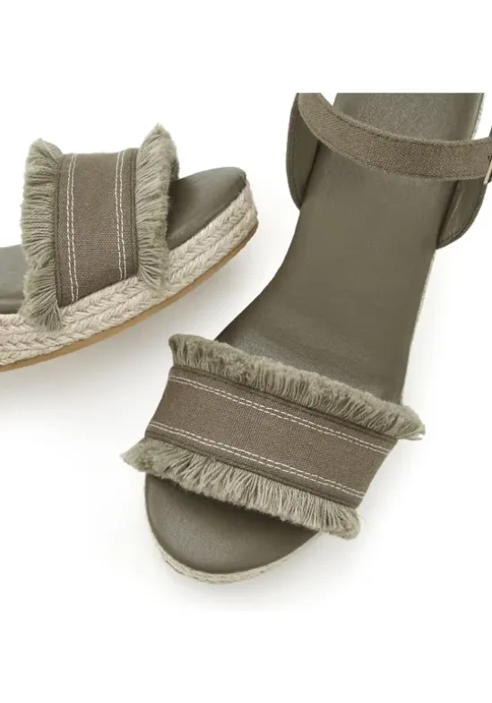 Keilsandalette