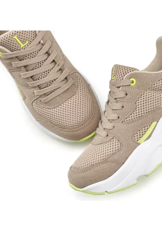 Sneaker