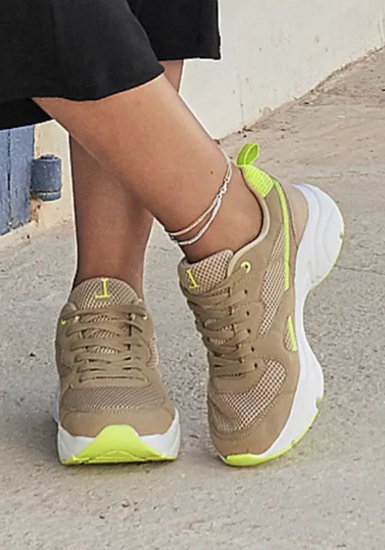 Sneaker