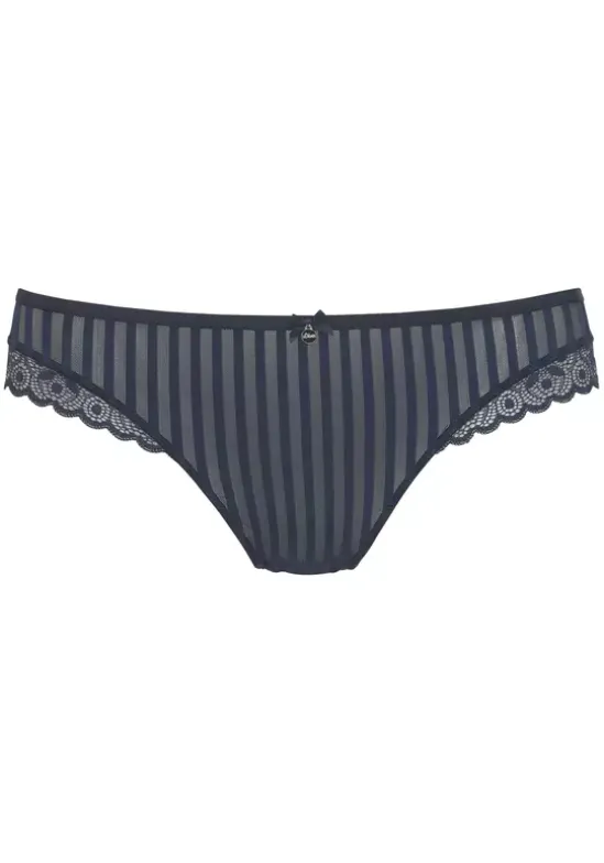 String"Amelie"
