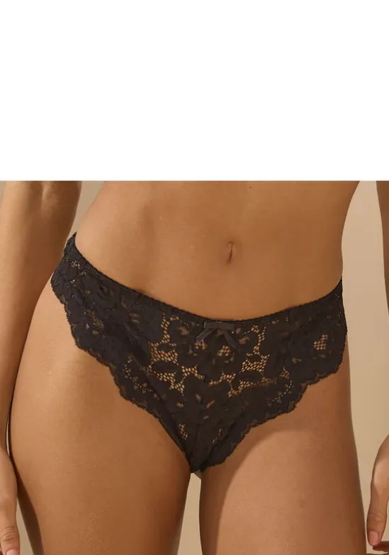 String"Charline"